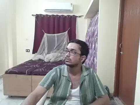 Snapshot of THE_NAKED_BOY chatting on March 8, 9:35 am THE NAKED BOY online show from March 8, 9:35 am