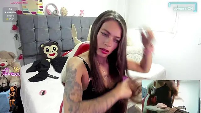 Snapshot of sweetlittlelisa chatting on June 25, 8:24 pm sweetlittlelisa online show from June 25, 8:24 pm