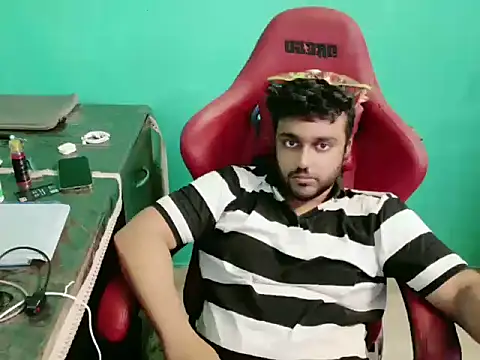 Snapshot of telugu_boy_ chatting on October 17, 3:53 am telugu boy  online show from October 17, 3:53 am