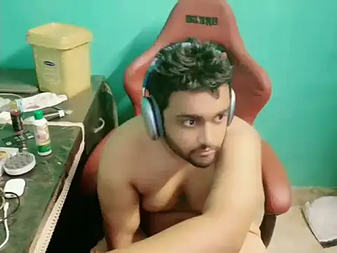 Snapshot of telugu_boy_ chatting on October 23, 12:43 am telugu boy  online show from October 23, 12:43 am