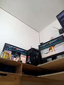 weedmanhot28 online show from December 27, 5:59 pm