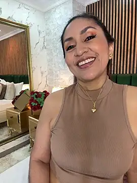 MonicaMoret online show from February 18, 12:34 pm