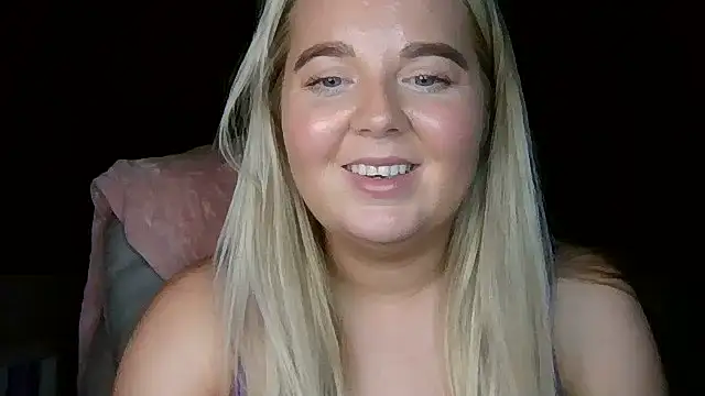 Snapshot of Jessica69G chatting on June 13, 11:02 pm Jessica69G online show from June 13, 11:02 pm
