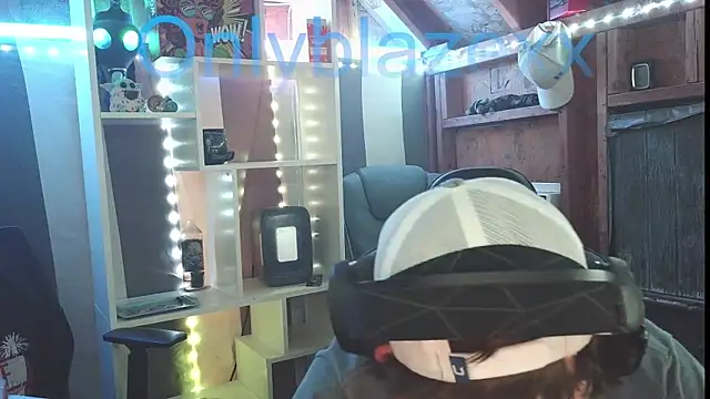 OnlyBlazexx online show from January 9, 3:20 am