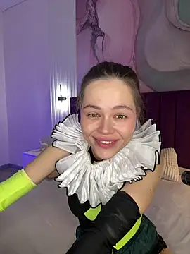 Kelly Cuutie online show from March 18, 1:31 am