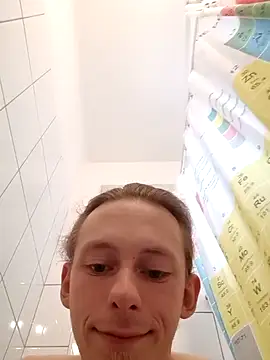 Snapshot of Dudetime chatting on March 31, 11:32 am Dudetime online show from March 31, 11:32 am