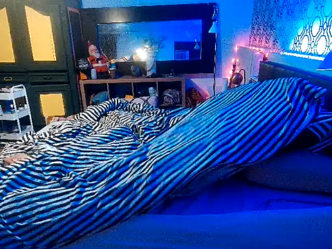 RawRyder8 online show from September 19, 4:14 am