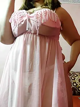 Snapshot of LoNa-daloua chatting on February 23, 8:39 pm LoNa-daloua online show from February 23, 8:39 pm