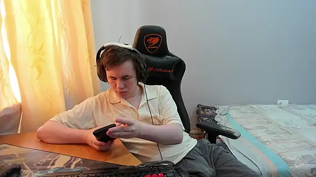 iliaskrislove online show from February 28, 10:05 am