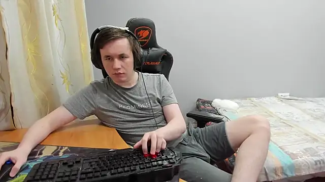 iliaskrislove online show from March 2, 10:38 pm