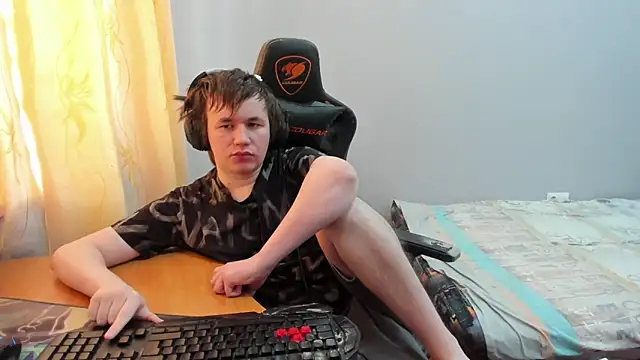 iliaskrislove online show from March 15, 9:26 am