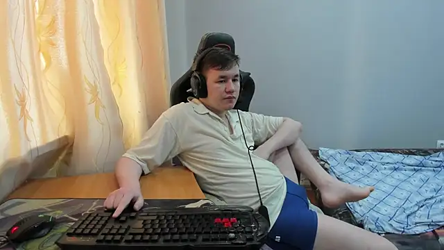 Snapshot of iliaskrislove chatting on May 5, 2:41 am iliaskrislove online show from May 5, 2:41 am