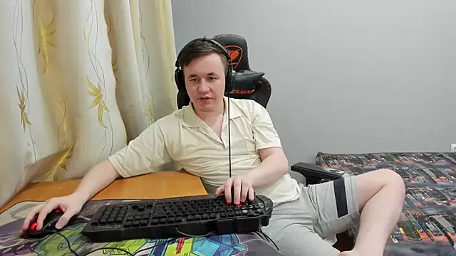 Snapshot of iliaskrislove chatting on May 9, 10:04 pm iliaskrislove online show from May 9, 10:04 pm