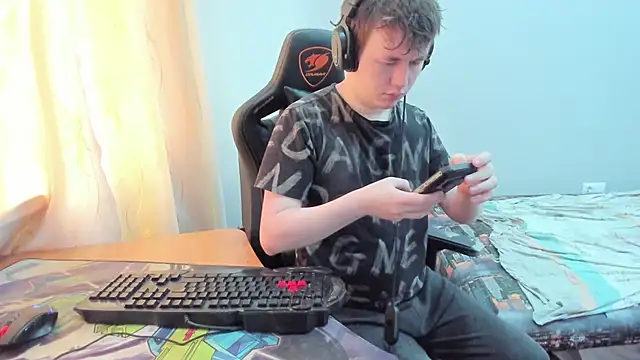 Snapshot of iliaskrislove chatting on July 2, 5:57 am iliaskrislove online show from July 2, 5:57 am