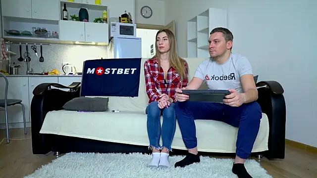 littlesweettifany online show from December 25, 9:34 am