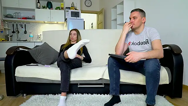 littlesweettifany online show from March 21, 3:57 pm