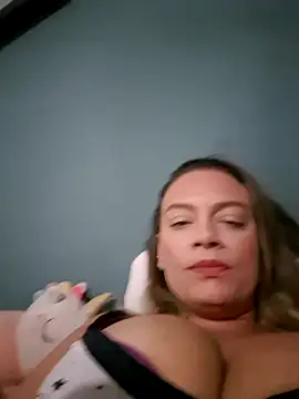 Snapshot of Aninha25blond chatting on July 19, 2:59 am Aninha25blond online show from July 19, 2:59 am