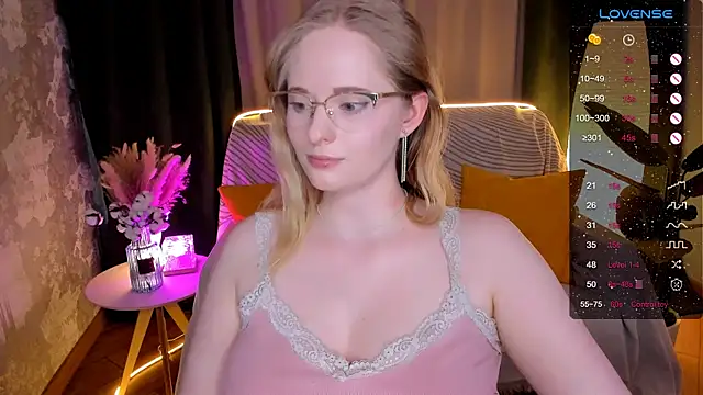 Aemilia  online show from February 15, 7:51 am