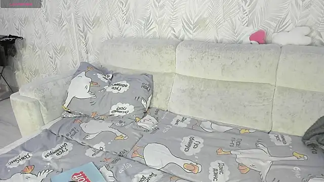 Alice Halle online show from February 18, 5:31 pm