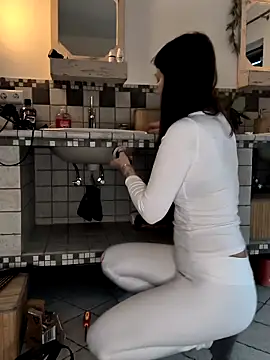 Linalicious online show from February 26, 10:58 am