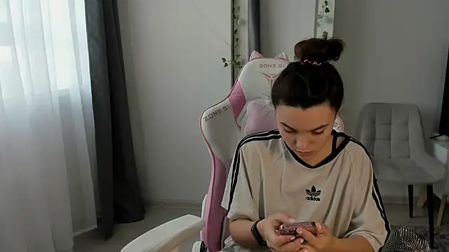 MashkaRay online show from December 2, 9:03 am