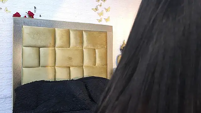 ximenawilliamss online show from February 17, 8:59 pm