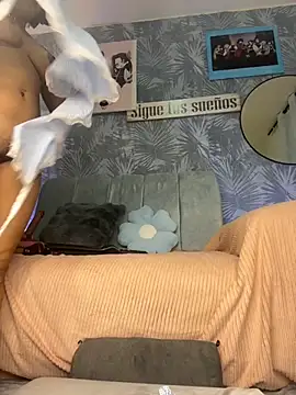 Snapshot of antonelaswete02 chatting on November 15, 11:54 pm antonelaswete02 online show from November 15, 11:54 pm