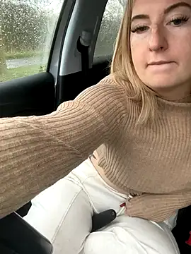 Rebeccaxxx online show from November 18, 12:20 pm