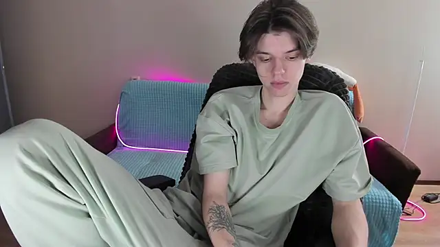 Liam sexy1 online show from February 9, 8:22 am