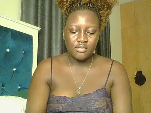 Snapshot of Heavy_ass chatting on May 12, 7:44 pm Heavy ass online show from May 12, 7:44 pm