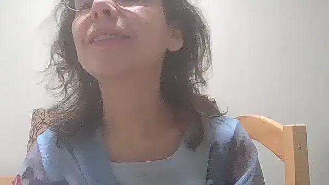 Snapshot of HollyJewel chatting on December 11, 6:31 pm HollyJewel online show from December 11, 6:31 pm