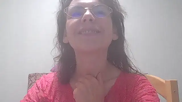 Snapshot of HollyJewel chatting on December 19, 7:51 pm HollyJewel online show from December 19, 7:51 pm