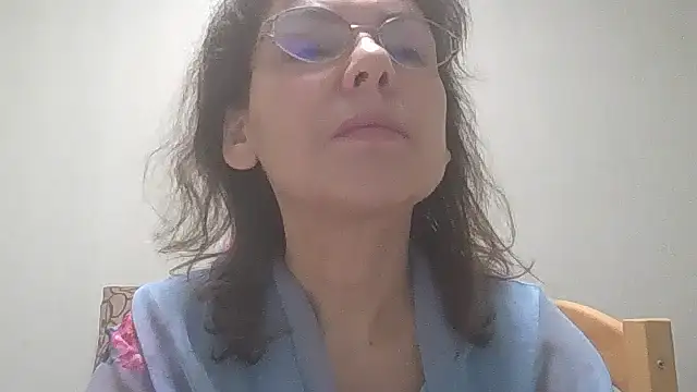 Snapshot of HollyJewel chatting on December 23, 5:32 pm HollyJewel online show from December 23, 5:32 pm