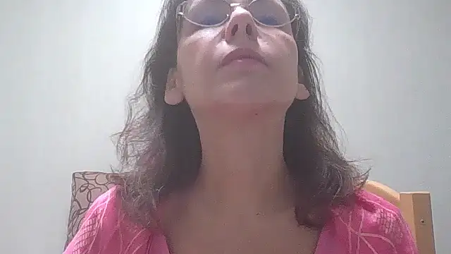 Snapshot of HollyJewel chatting on January 22, 4:44 pm HollyJewel online show from January 22, 4:44 pm