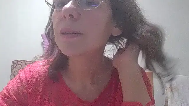 Snapshot of HollyJewel chatting on February 13, 7:31 pm HollyJewel online show from February 13, 7:31 pm