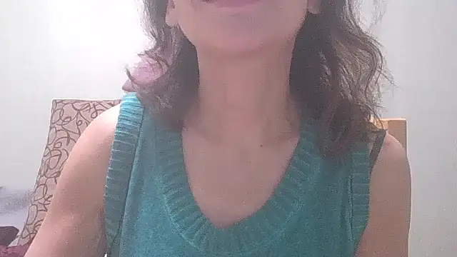 Snapshot of HollyJewel chatting on February 26, 5:28 pm HollyJewel online show from February 26, 5:28 pm