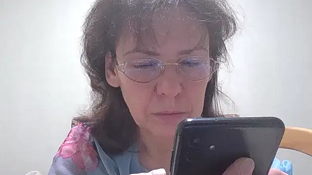 Snapshot of HollyJewel chatting on March 12, 4:46 pm HollyJewel online show from March 12, 4:46 pm