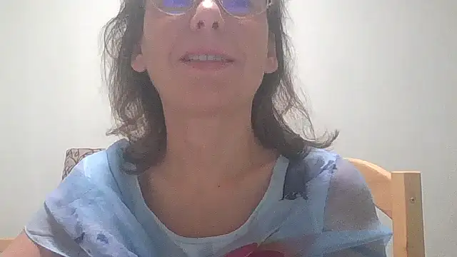 Snapshot of HollyJewel chatting on September 30, 5:18 pm HollyJewel online show from September 30, 5:18 pm