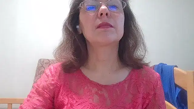 HollyJewel online show from April 30, 4:13 pm