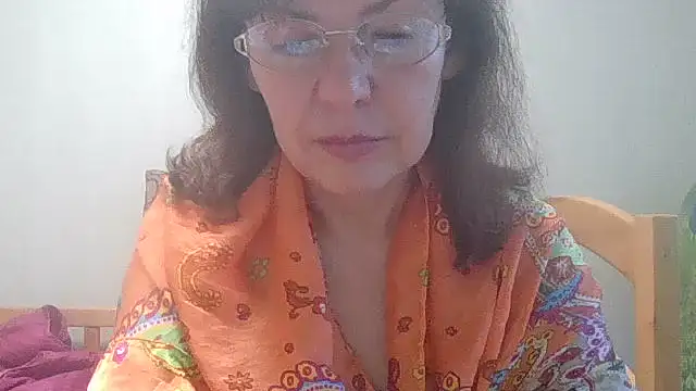 Snapshot of HollyJewel chatting on May 26, 4:14 pm HollyJewel online show from May 26, 4:14 pm