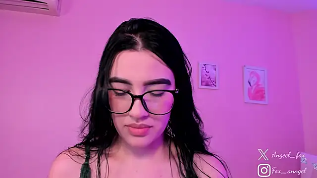 angeel fox online show from March 29, 12:21 am