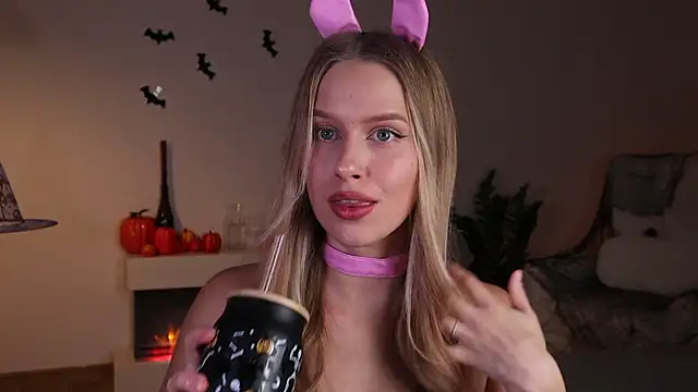 ella twinkl online show from October 24, 6:26 pm