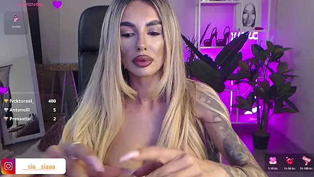 Snapshot of ArianaArianna chatting on April 18, 7:58 pm ArianaArianna online show from April 18, 7:58 pm
