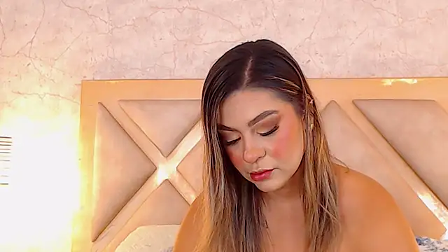 JoannaStanford online show from March 18, 3:26 pm