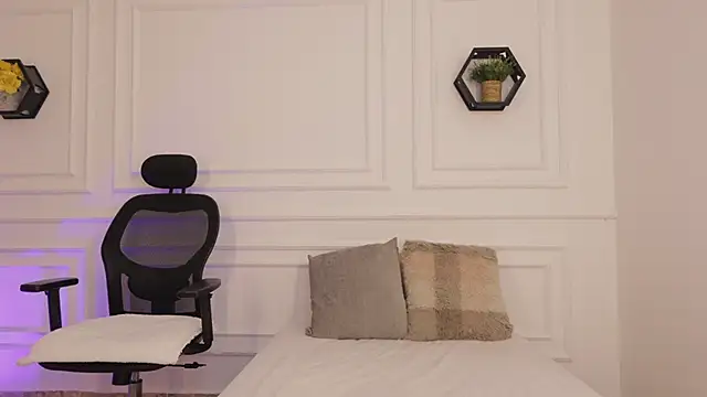 meloddysky online show from February 18, 4:03 pm