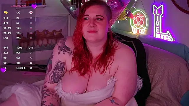 opalreigning online show from October 16, 9:43 am