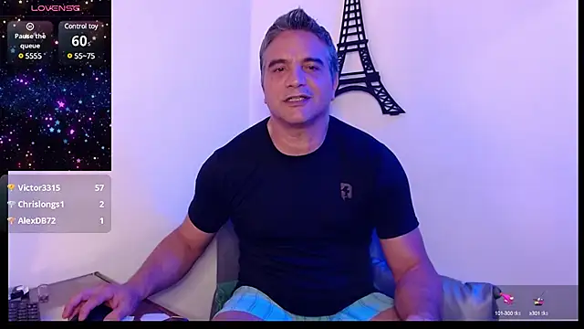 Snapshot of golden_punisher chatting on February 17, 8:19 am golden punisher online show from February 17, 8:19 am