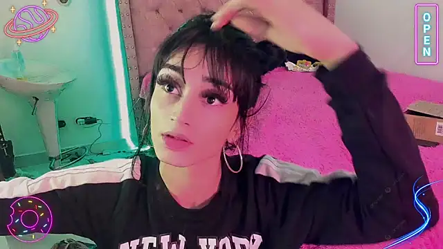 LittleEmmaa online show from December 30, 12:09 pm