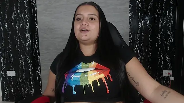 Snapshot of evelin_999_ chatting on March 2, 8:07 pm evelin 999 online show from March 2, 8:07 pm