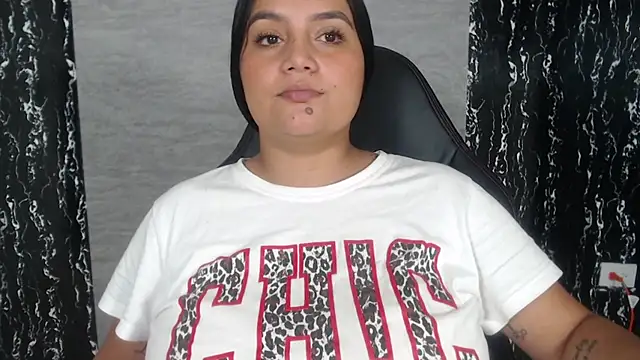 Snapshot of evelin_999_ chatting on March 7, 9:59 pm evelin 999 online show from March 7, 9:59 pm